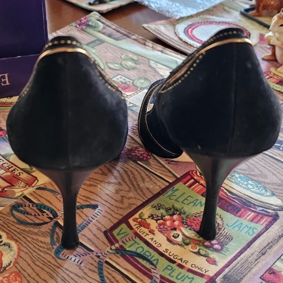 Enzo Angiolini Black and Gold Peep-Toe Heels - Picture 5 of 8